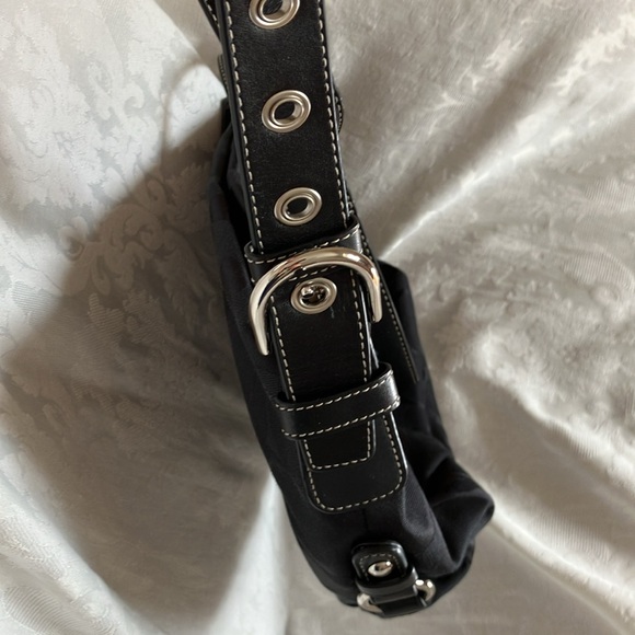 Coach Signature Collection Crossbody Hobo Bag Like New! Price Drop! - Picture 4 of 13